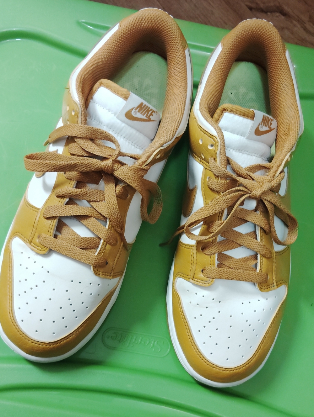 Nike Men Low-Top Sneakers in White and Mustard Yellow
